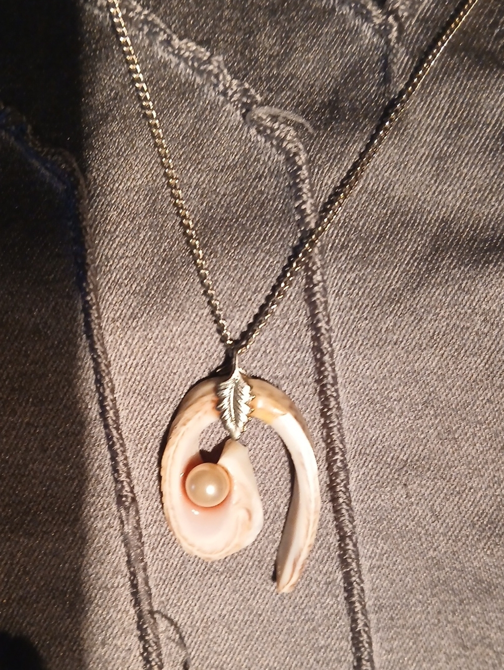 Elegant Silver Pearl Pendant Necklace